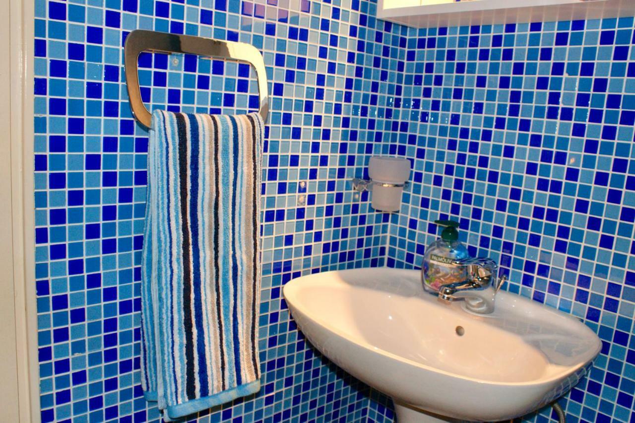 Studio Apartments Morinj エクステリア 写真