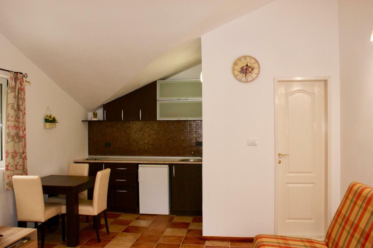 Studio Apartments Morinj エクステリア 写真