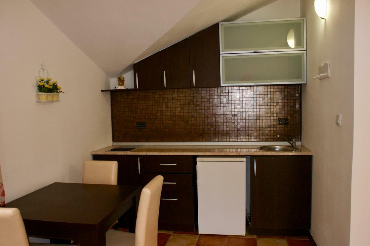 Studio Apartments Morinj エクステリア 写真