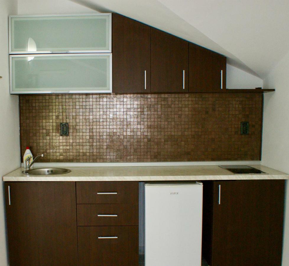 Studio Apartments Morinj エクステリア 写真