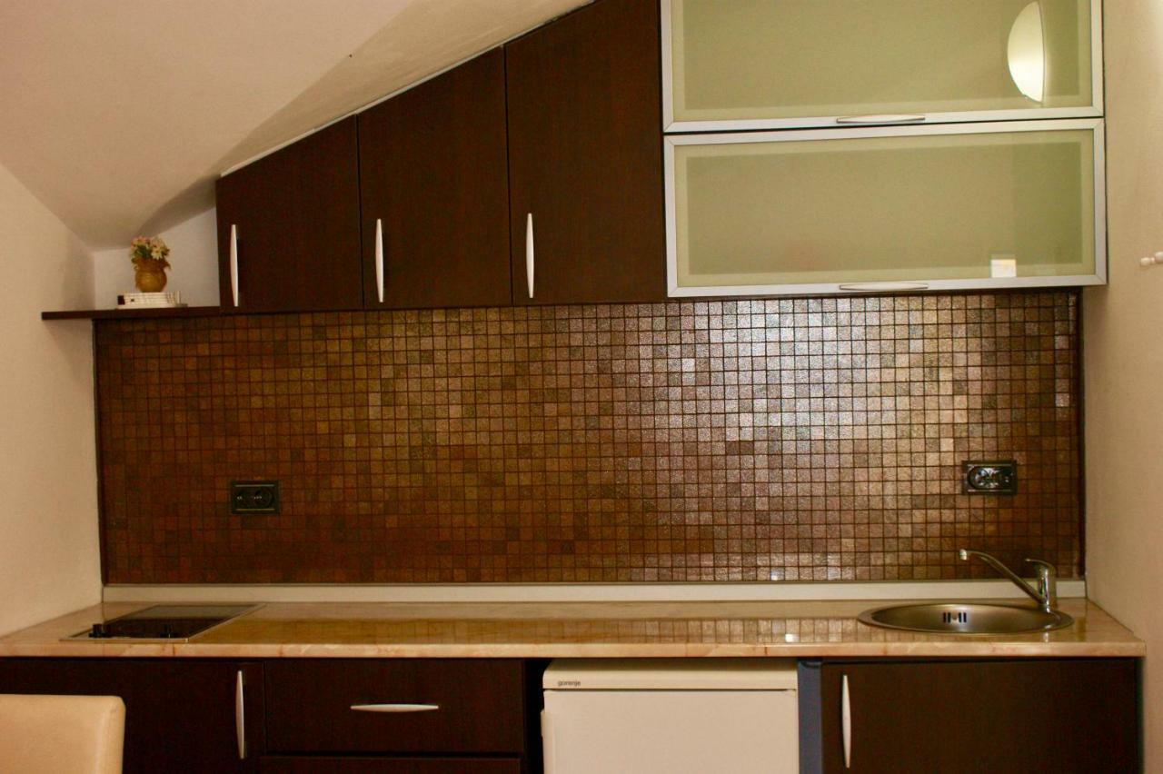 Studio Apartments Morinj エクステリア 写真